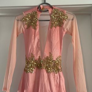 Hand made Dress, Size small / Extra-small. It’s been Dry clean Already.